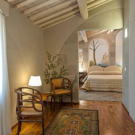 Hotel Alla Corte Degli Angeli Lucques Extérieur photo