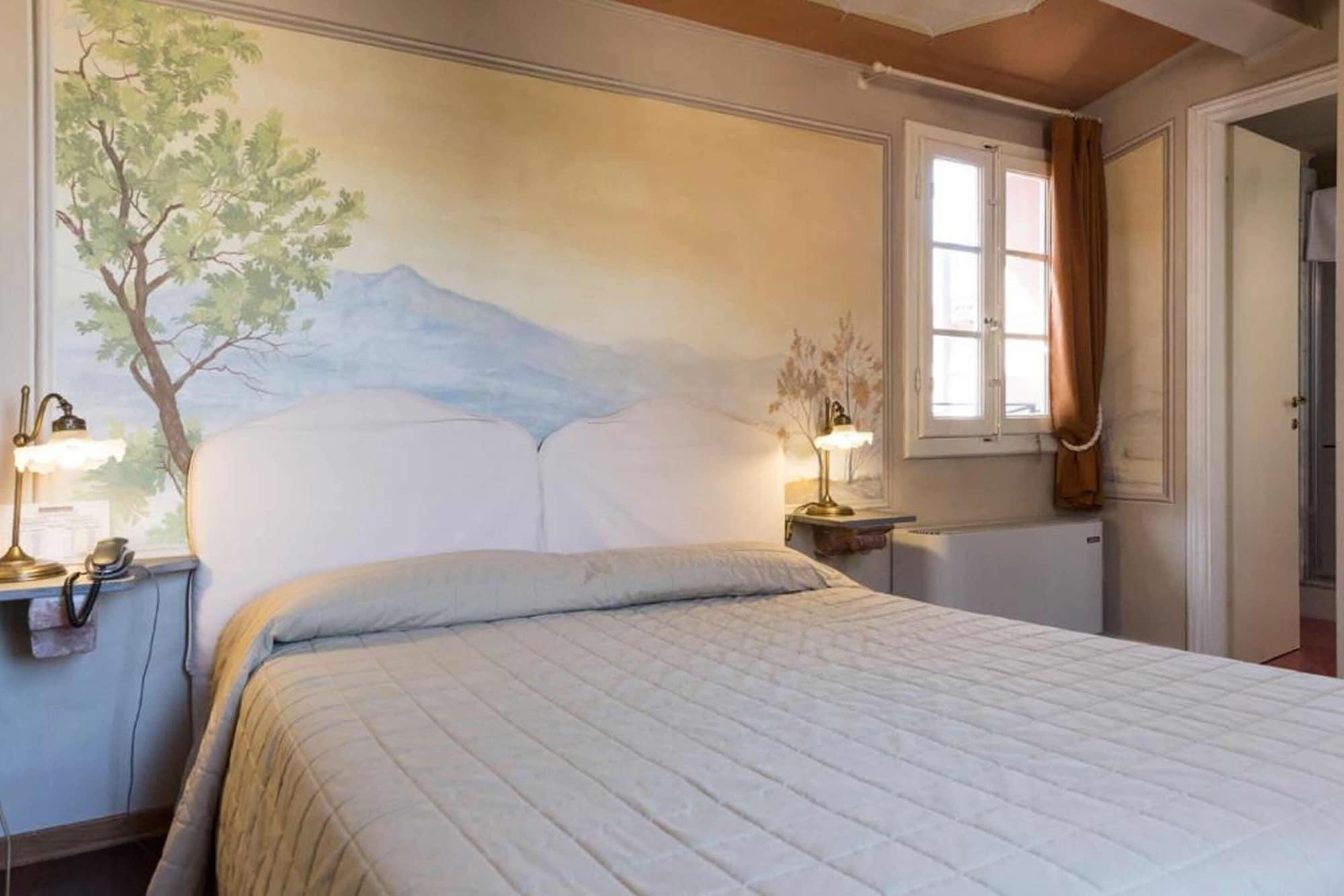 Hotel Alla Corte Degli Angeli Lucques Extérieur photo