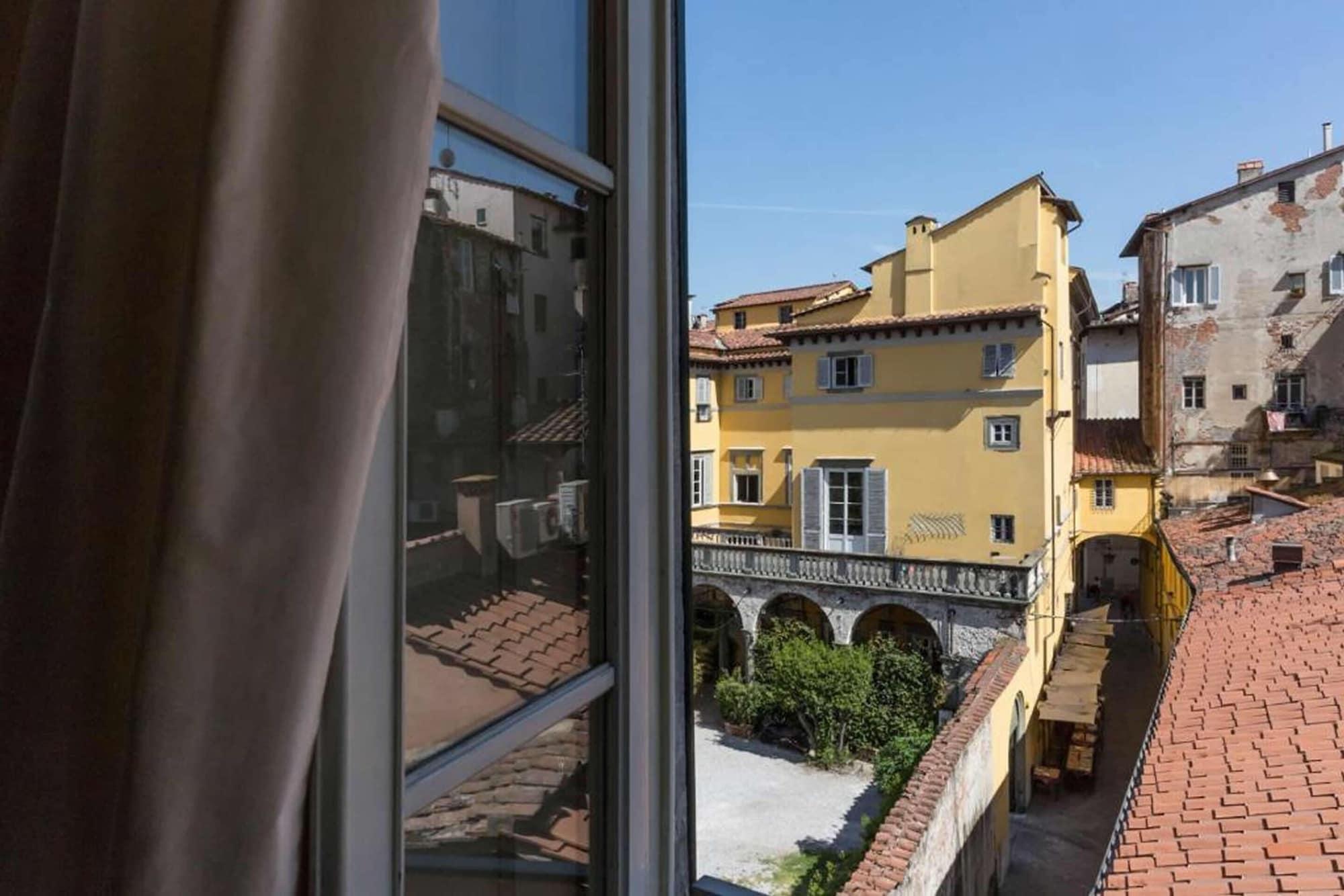 Hotel Alla Corte Degli Angeli Lucques Extérieur photo