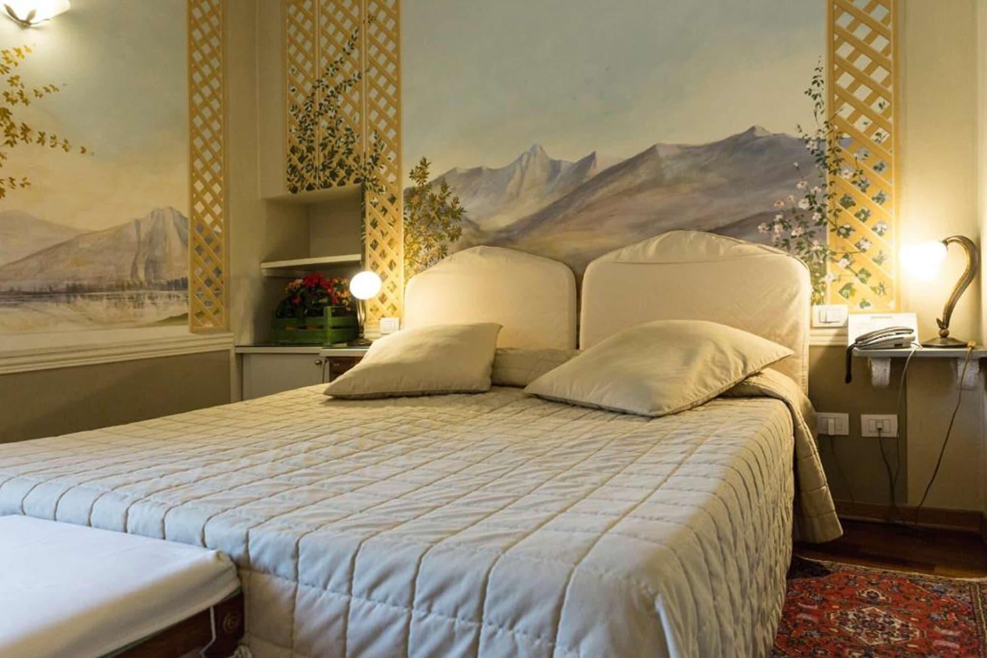 Hotel Alla Corte Degli Angeli Lucques Extérieur photo