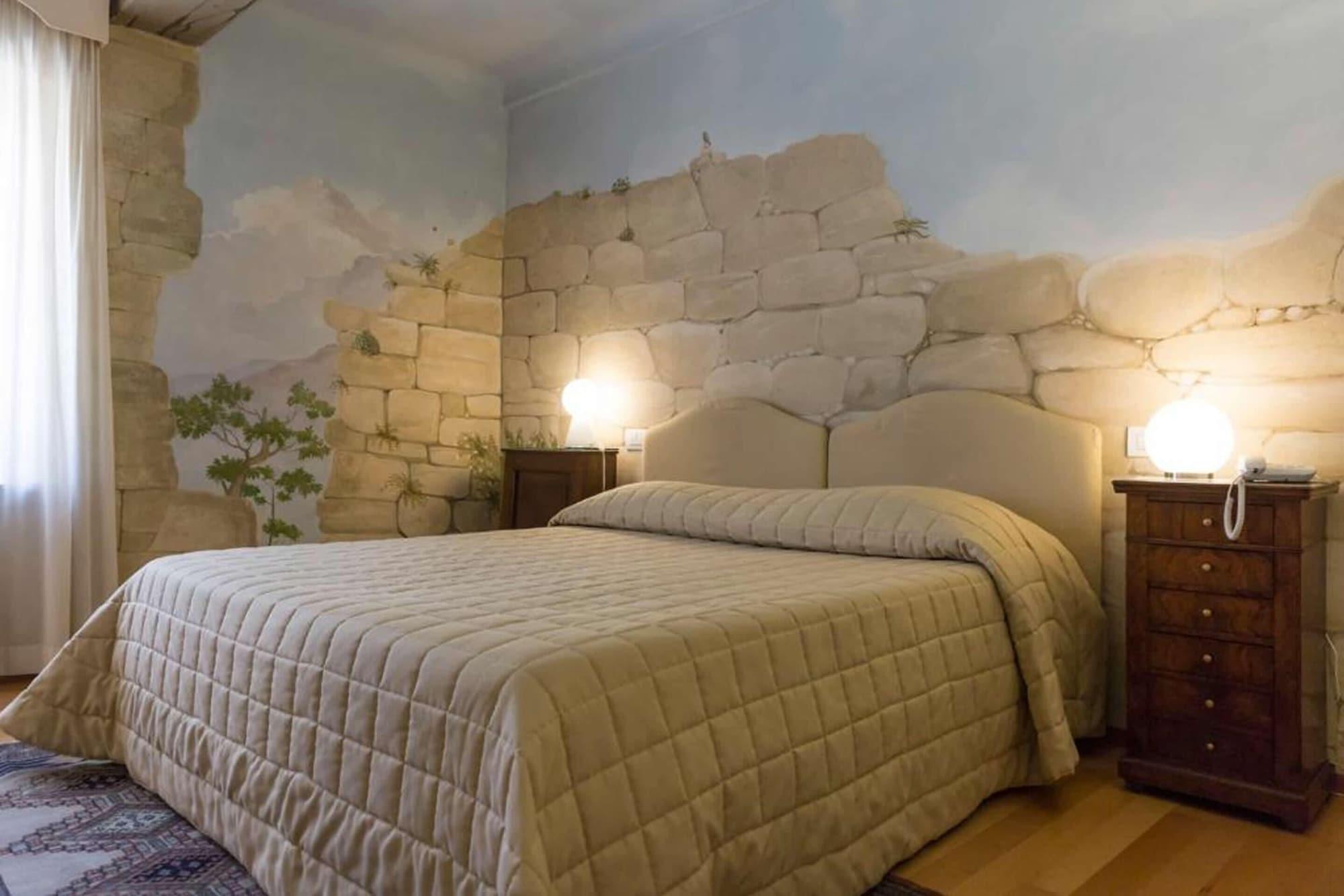 Hotel Alla Corte Degli Angeli Lucques Extérieur photo
