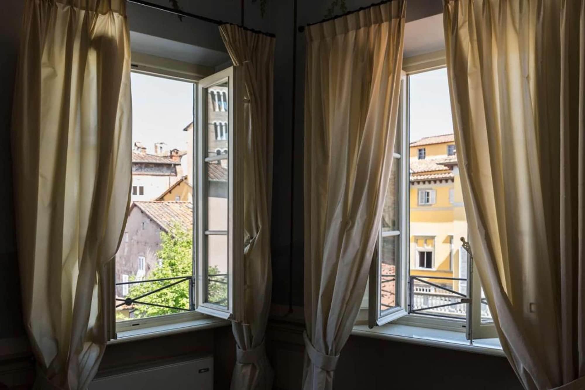 Hotel Alla Corte Degli Angeli Lucques Extérieur photo