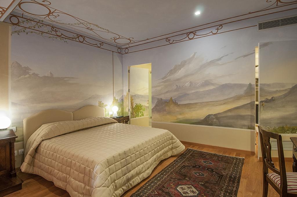 Hotel Alla Corte Degli Angeli Lucques Extérieur photo
