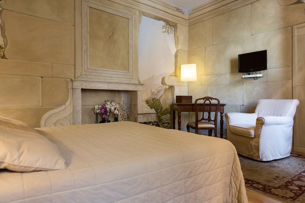 Hotel Alla Corte Degli Angeli Lucques Extérieur photo