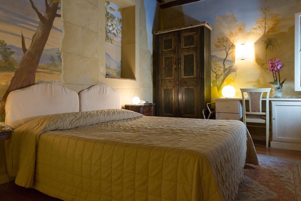Hotel Alla Corte Degli Angeli Lucques Extérieur photo