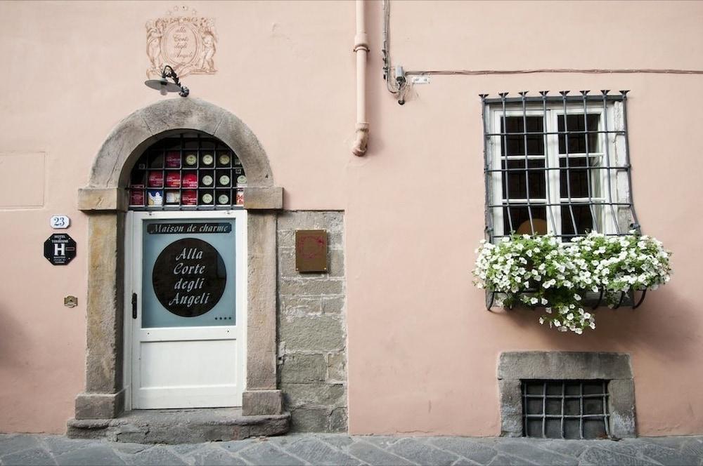 Hotel Alla Corte Degli Angeli Lucques Extérieur photo